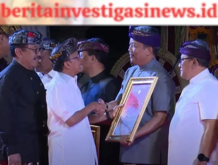 Kakanwil Kemenkumham Bali Terima Penghargaan Bali Kerthi Sewaka Nugraha
