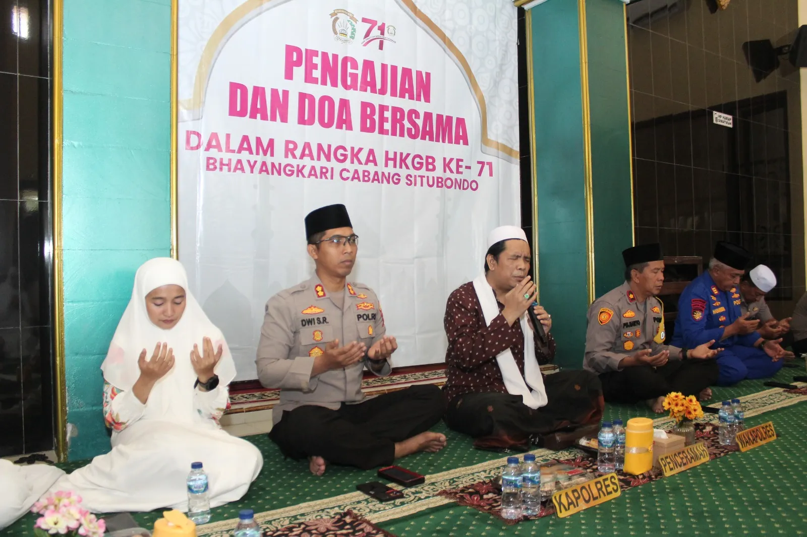 Peduli Sesama, Bhayangkari Cabang Situbondo Gelar Santunan Anak Yatim dan Doa Bersama