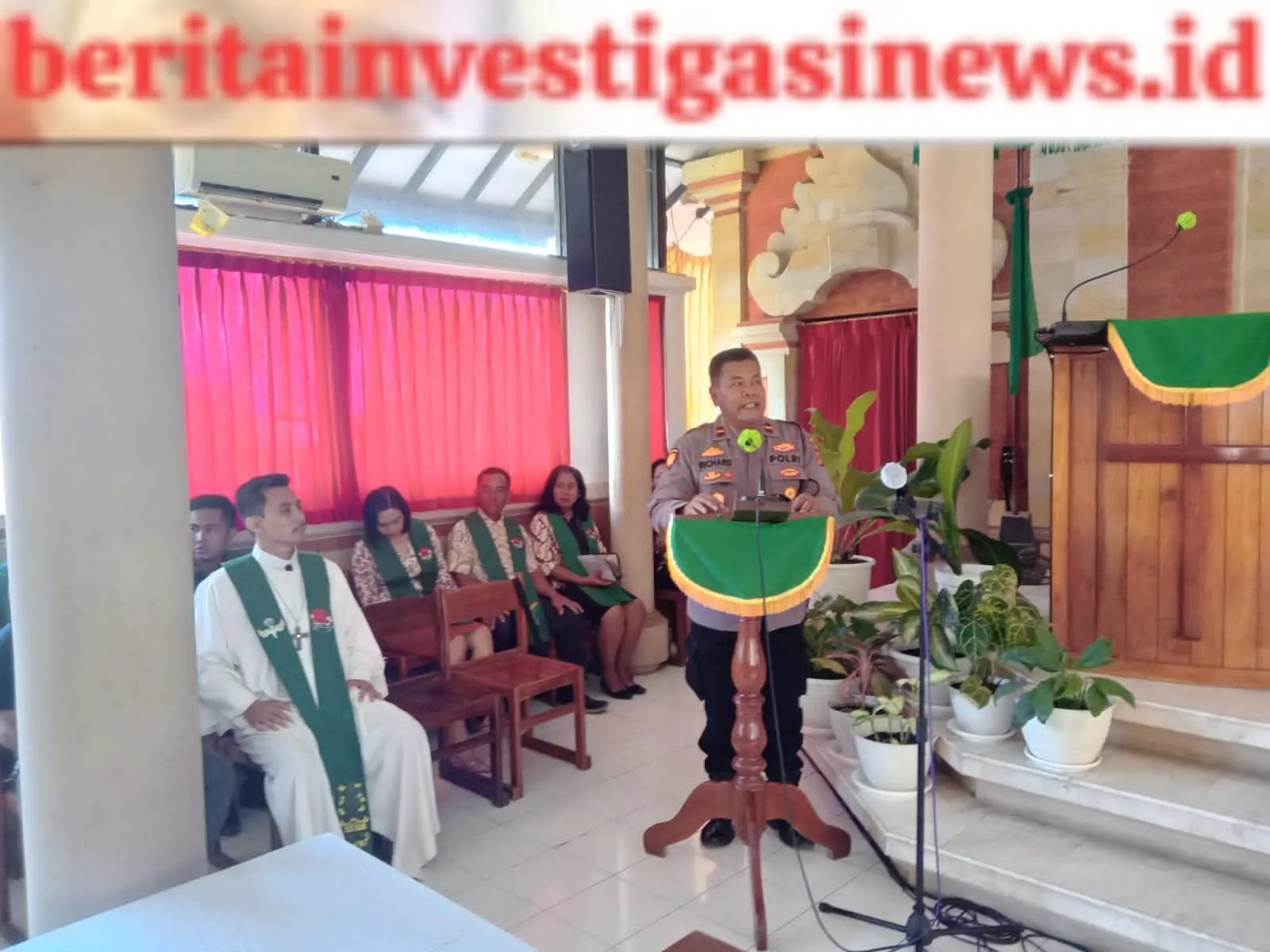 Polsek Kota Jembrana Dukung Keamanan Ibadah Minggu Kasih di GKPB Mandira Santi