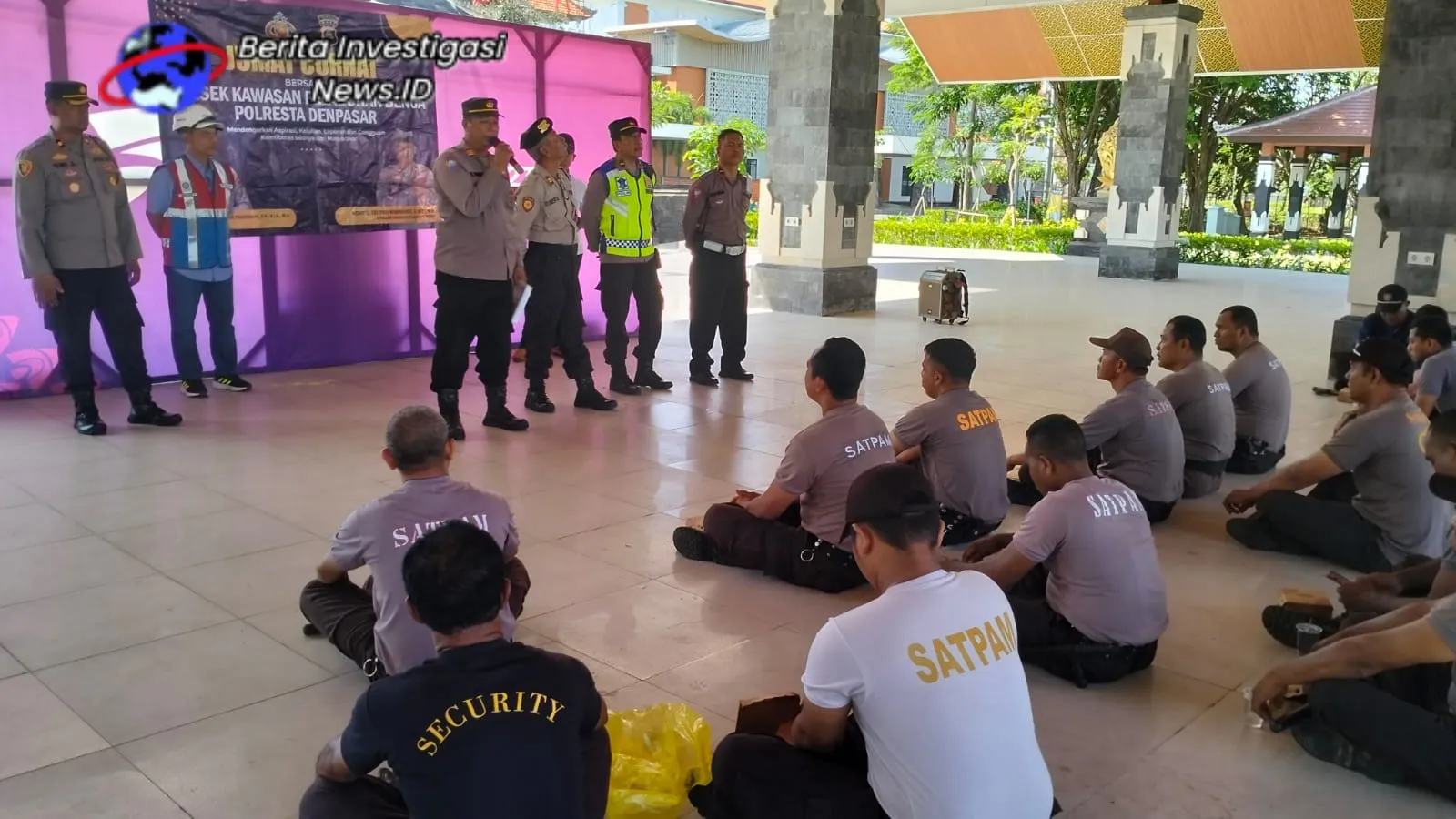 Jumat Curhat Polsek Benoa Berikan Sarkon Kepada Security