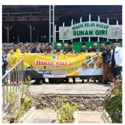 Aliansi Madura Indonesia (AMI) Menggelar Tour Ziarah Wali 5 Untuk Memperingati Hari Jadi Ke 1 Tahun