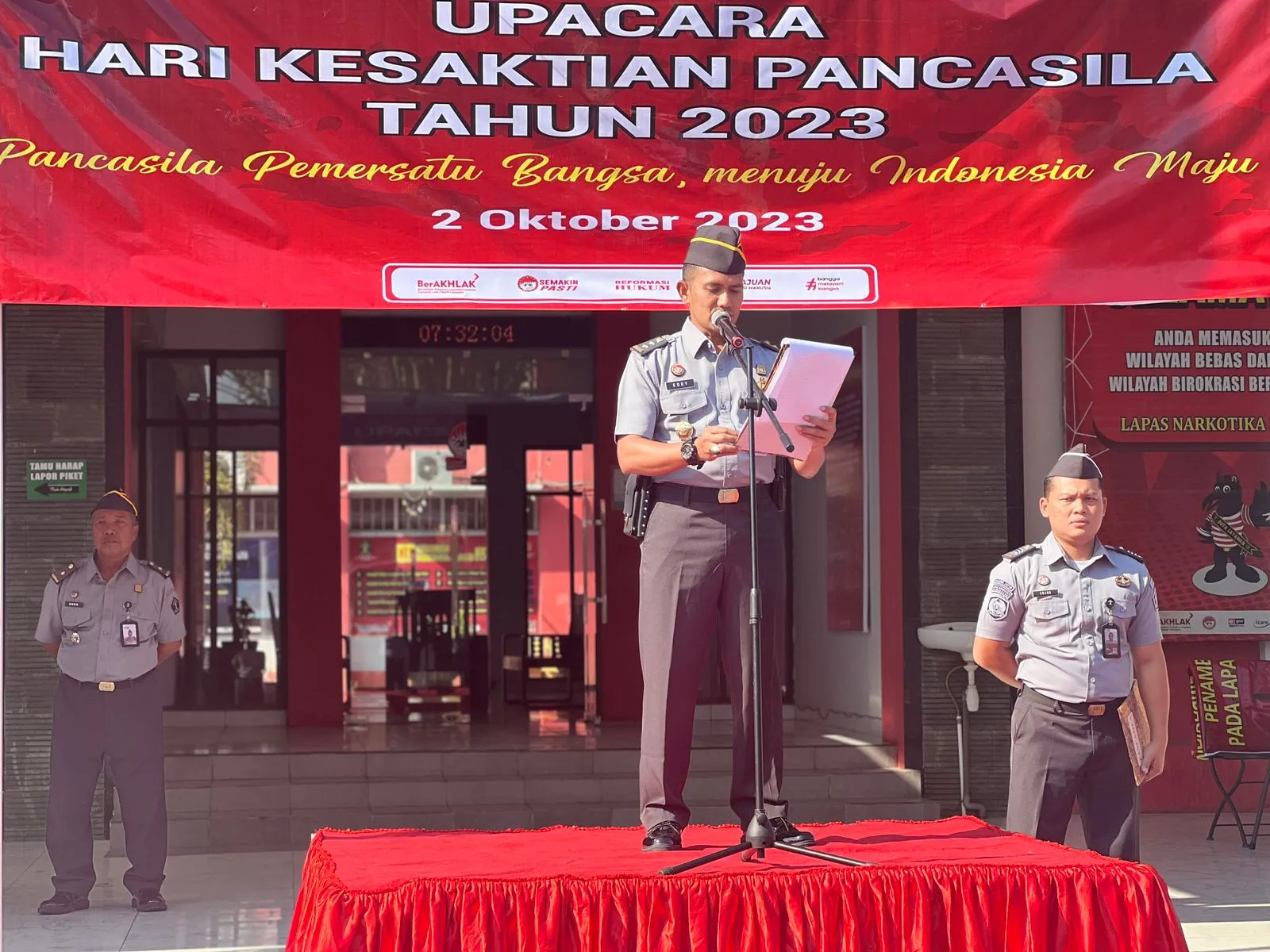 Peringati Hari Kesaktian Pancasila, Lapas Narkotika Kelas IIA Pamekasan Kanwil Kemenkumham Jatim Menggelar Upacara