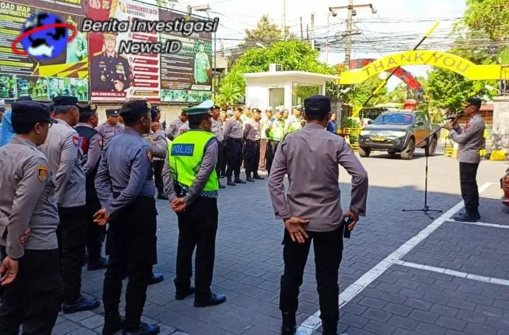 Kapolsek Kuta Pimpin Apel Jam Pimpinan Dirangkaikan Pelepasan Personil Ikuti PAG