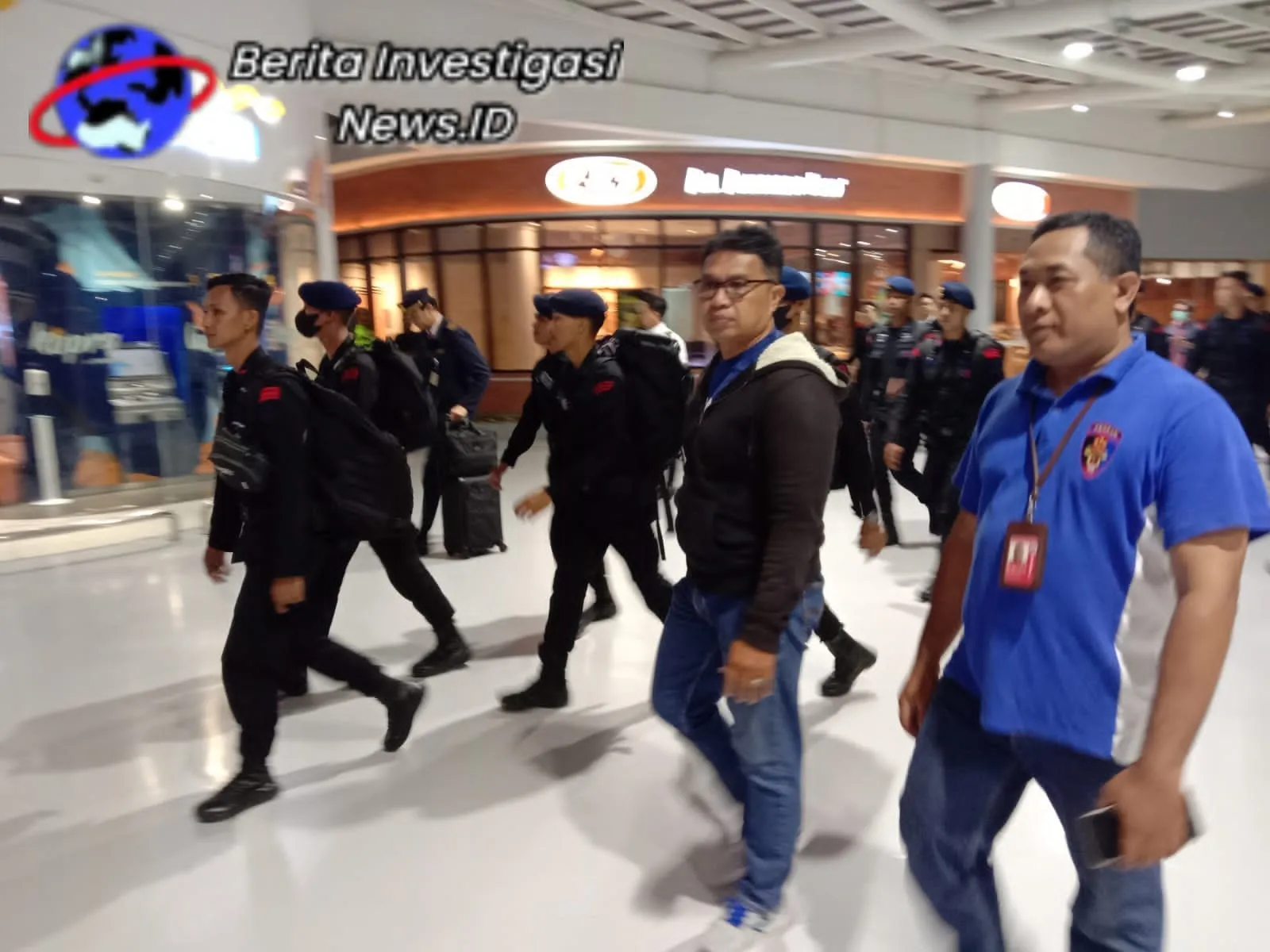 Pengamanan KTT AIS, 500 Personil Brimob Polda Metrojaya Tiba Melalui Bandara Ngurah Rai