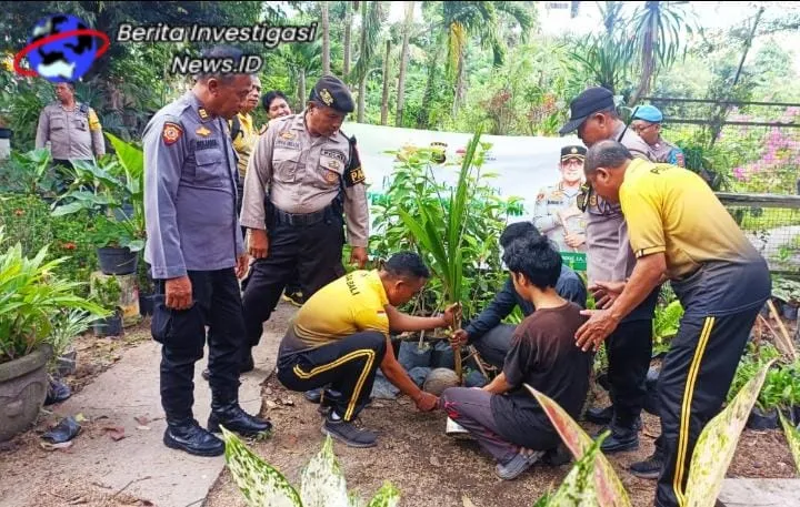Penanaman Pohon Penghijauan Sejak Dini, Polsek Kuta Wujudkan Polri Lestarikan Negeri