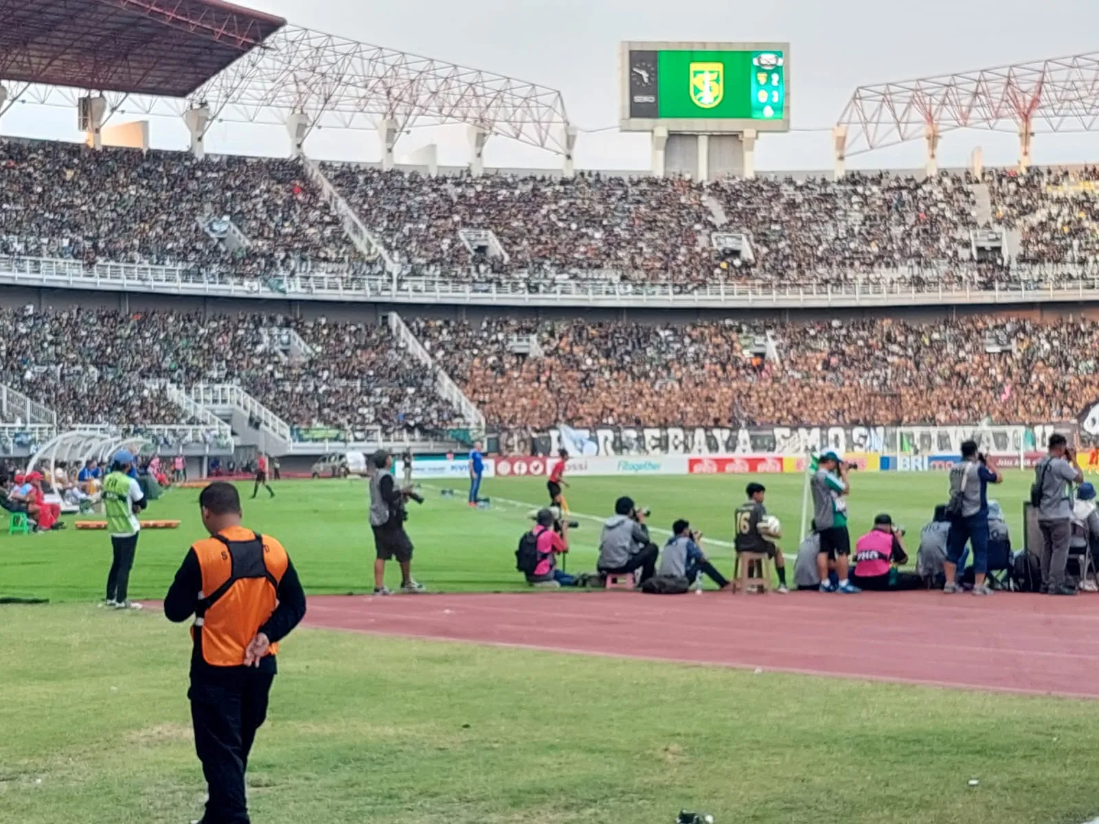 Polrestabes Surabaya Sukses Amankan Pertandingan BRI Liga 1: Persebaya Vs Persib