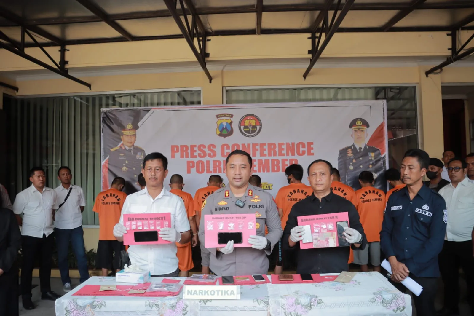 Polres Jember Ungkap Penyalahgunaan Narkoba 10 Orang Berhasil Diamankan Satu Diantaranya Oknum Perangkat Desa