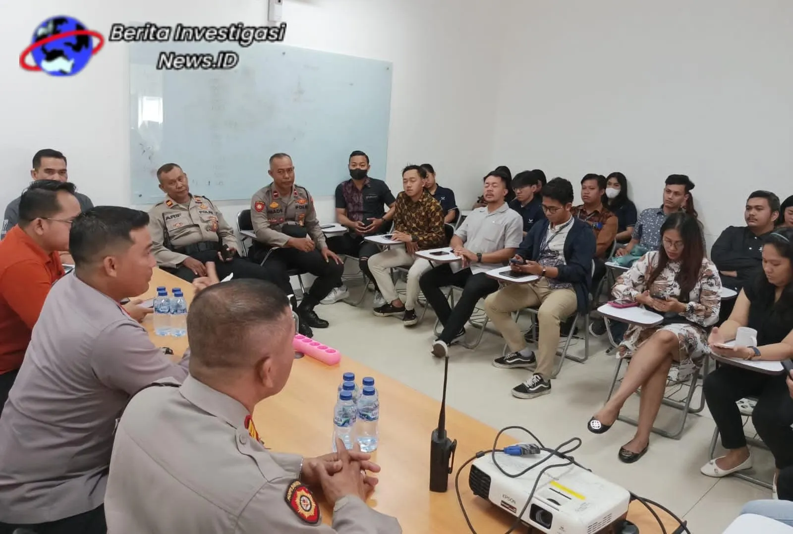 Gelar Jumat Curhat Polsek Denpasar Barat Setiap Aspirasi Karyawan Wuling