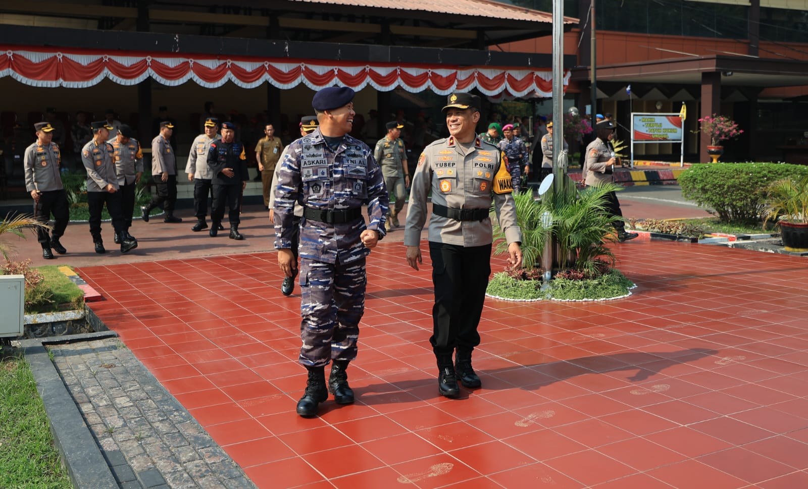 Wakapolda Jatim Didampingi Dirdik Kodik Latal Buka Diklat Integrasi Kebangsaan TNI-Polri 2023