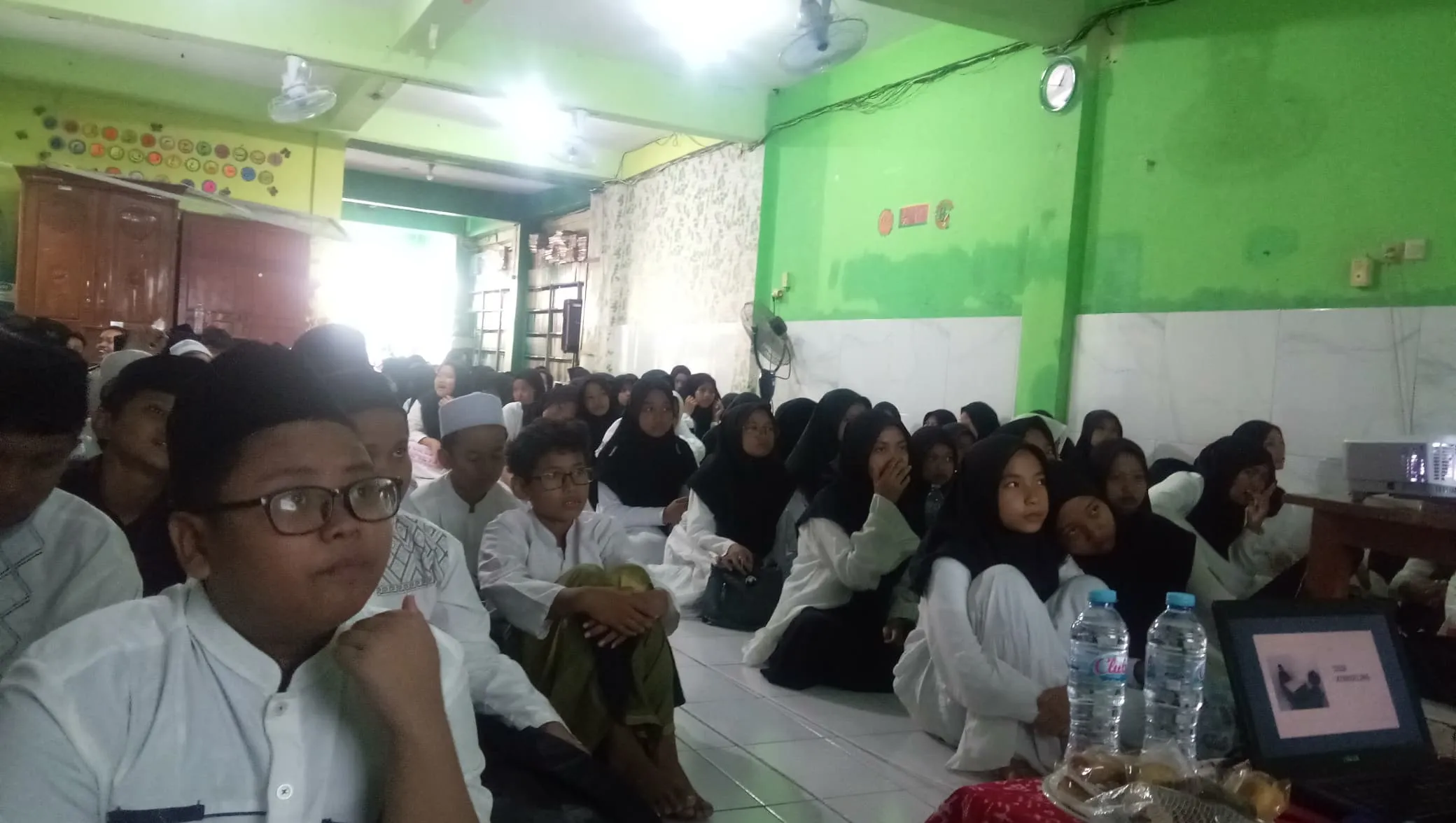 Penyuluhan Bahaya Narkoba di SMP Bachrul Ulum oleh Satgas Kampung Bebas Narkoba