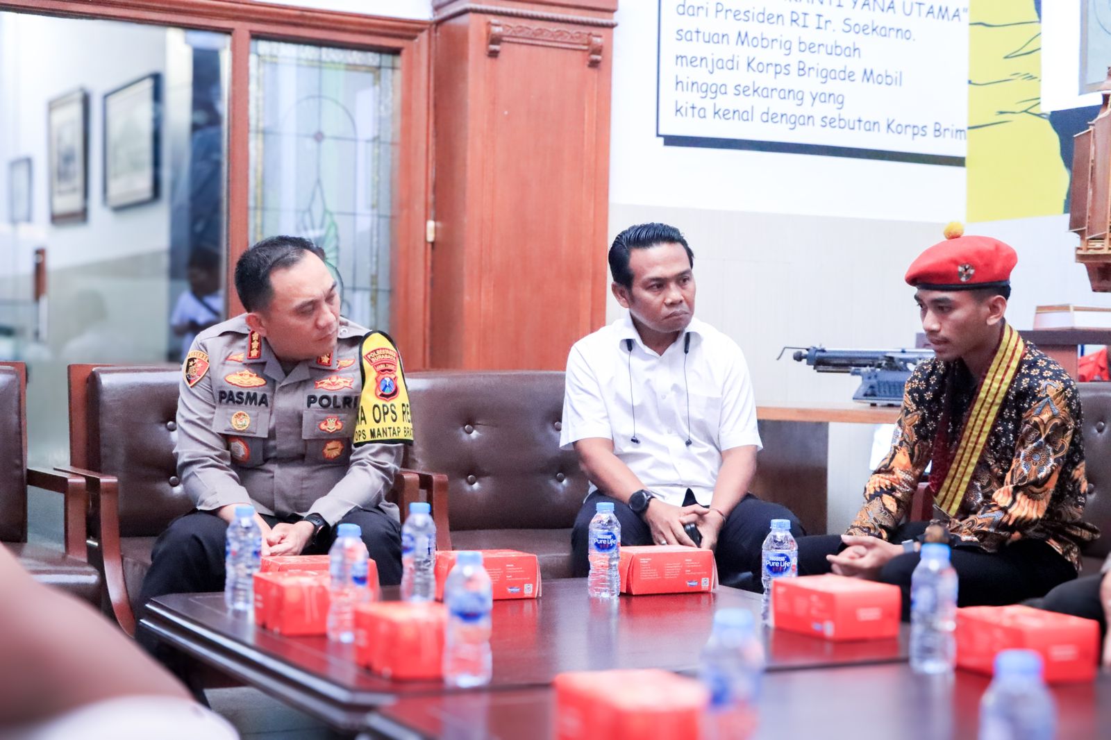 Kapolrestabes Surabaya Terima Audiensi Kelompok Cipayung Plus