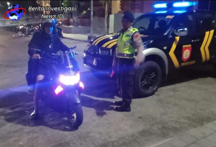 Polsek Kuta Melalui Blue Light Patrol Guna Cegah Gangguan Kamtibmas Wilayah