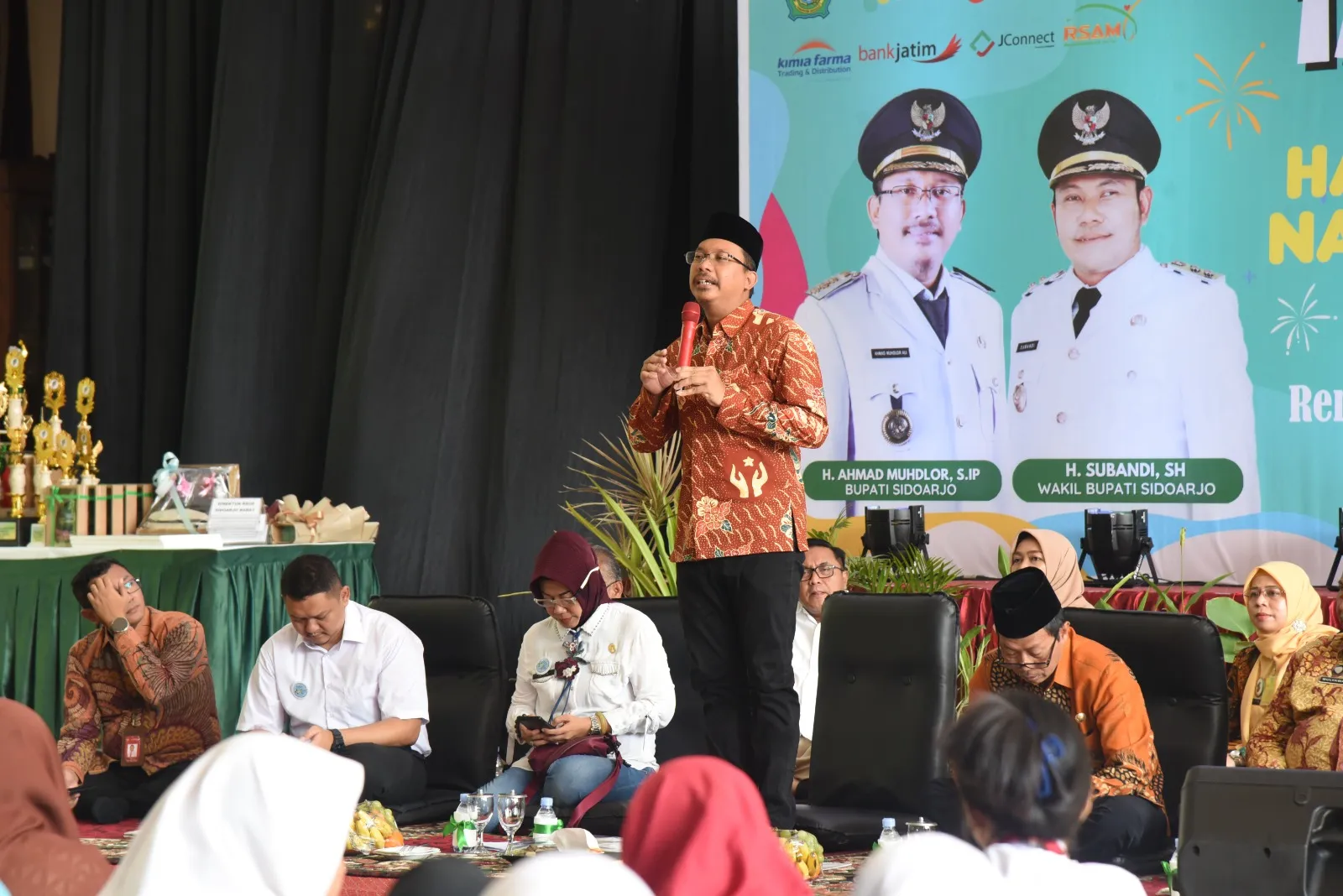 Bupati Sidoarjo Gus Muhdlor Mengajak Ratusan Pelajar Kader Kesehatan Remaja Untuk Cegah Stunting