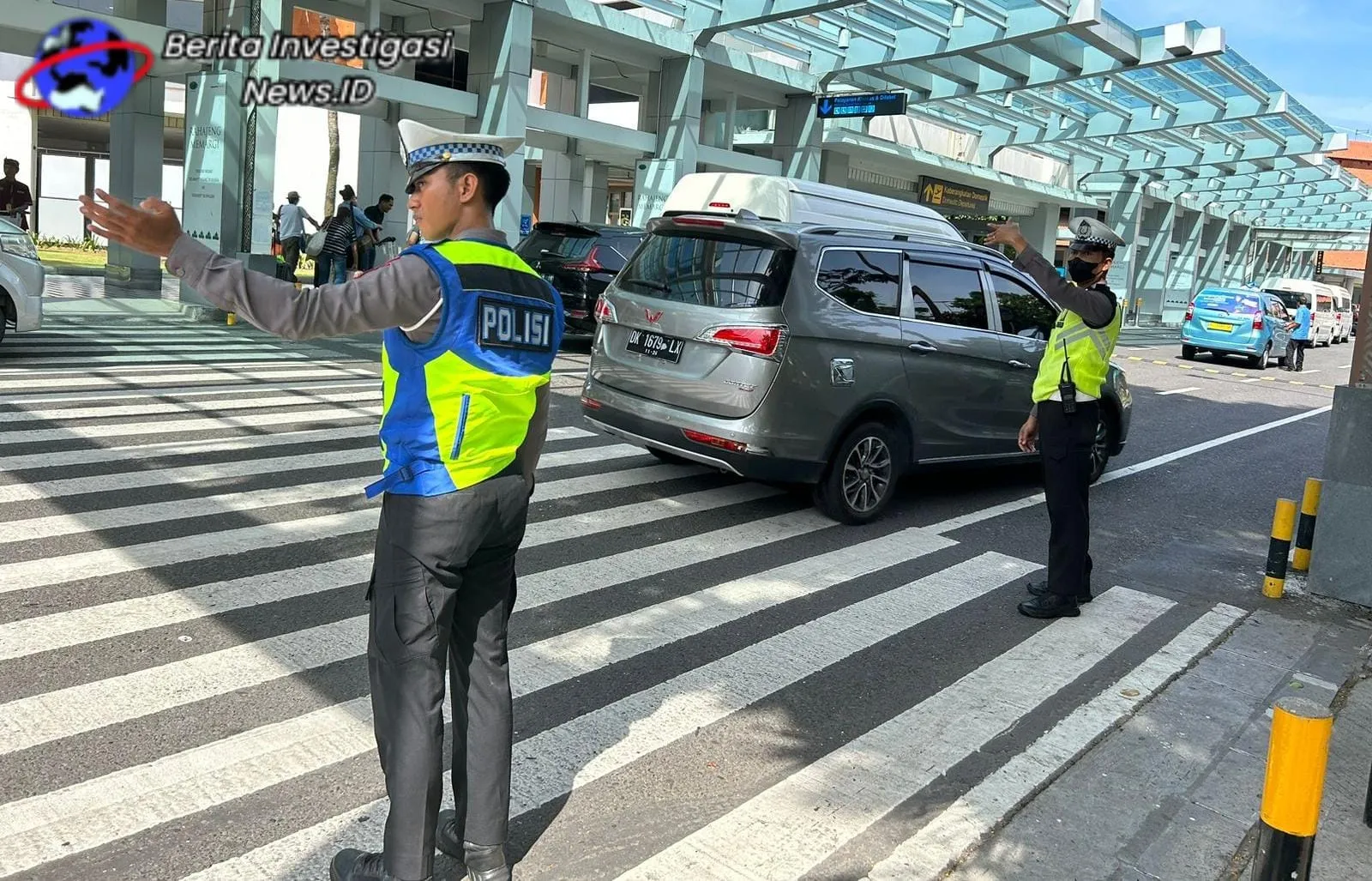 Polres Bandara Ngurah Rai Tempatkan Personilnya Atur Lalin di Terminal Domestik