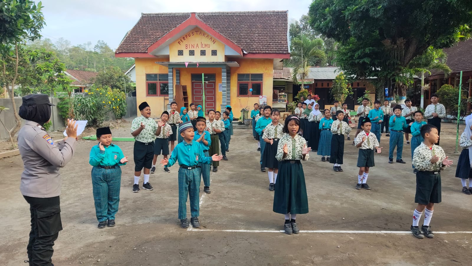 Sosialisasikan Stop Bullying Polres Blitar Blusukan ke Sekolah