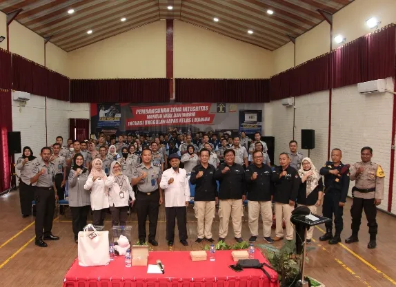 Sinergitas Polres Madiun Kota Bersama Lapas Kelas I Madiun Sosialisasikan Pemilu Damai 2024