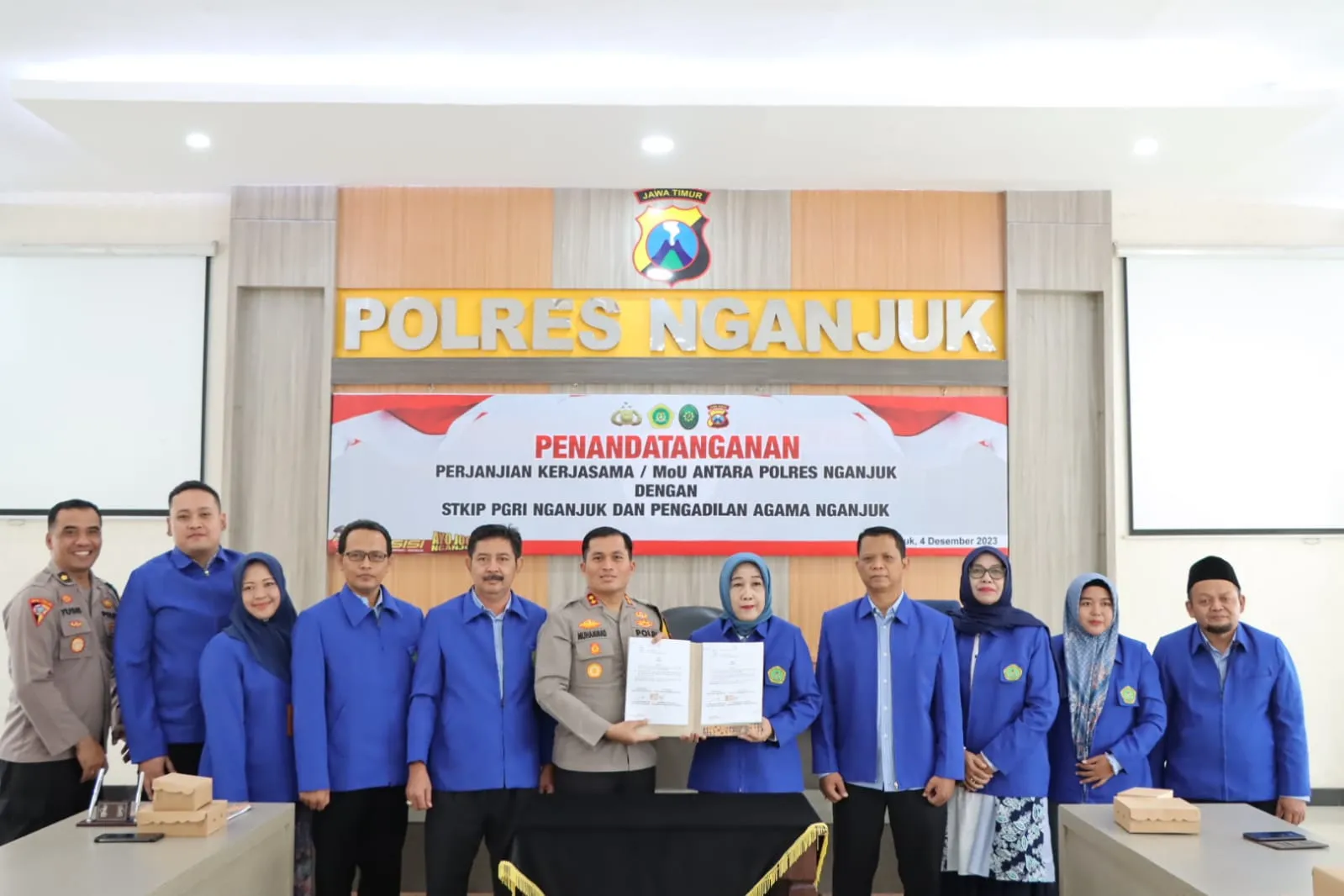Kapolres Nganjuk Tingkatkan Sinergi Melalui Penandatanganan MoU dengan STKIP PGRI dan Pengadilan Agama