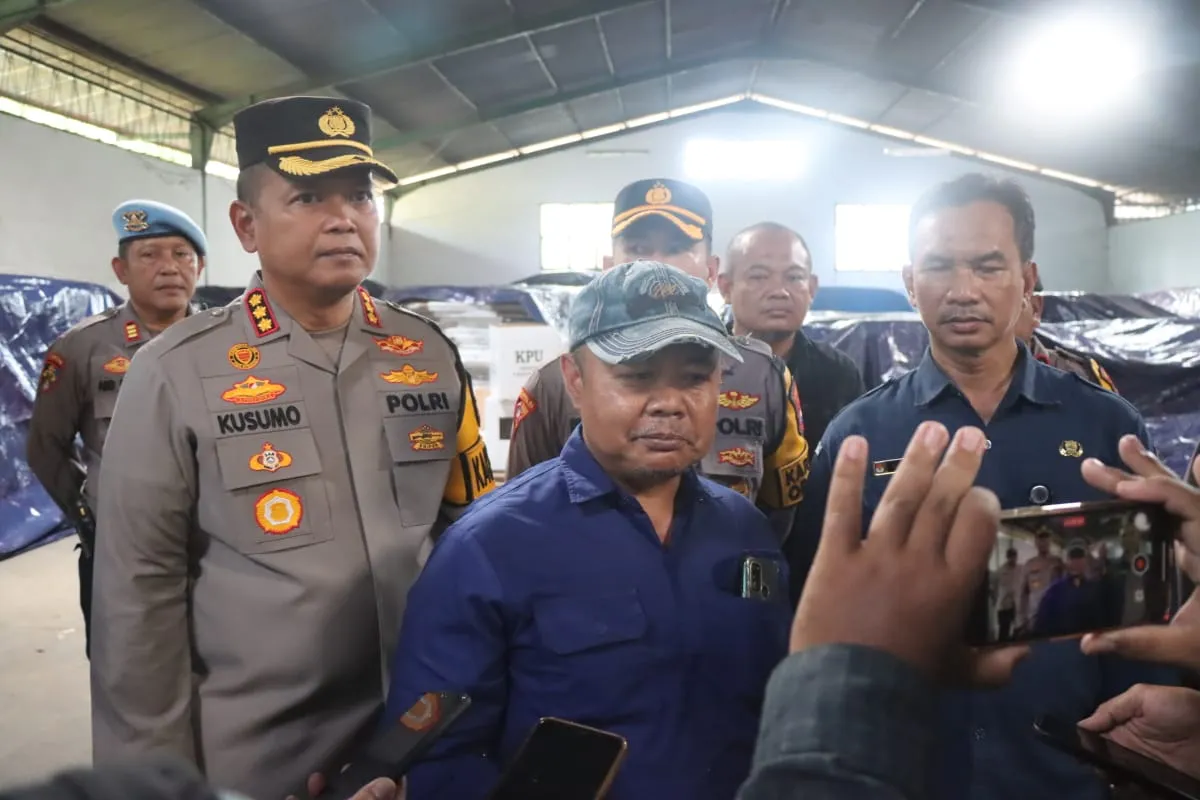 Pastikan Logistik Pemilu 2024 Aman, Kapolresta Sidoarjo Cek Gudang KPU