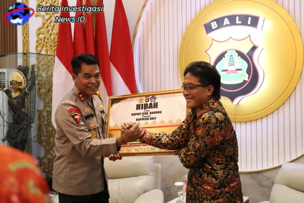 Bupati Apersiasi Kinerja Polri, Pemkab Badung Hibahkan Kendaraan untuk Polda Bali