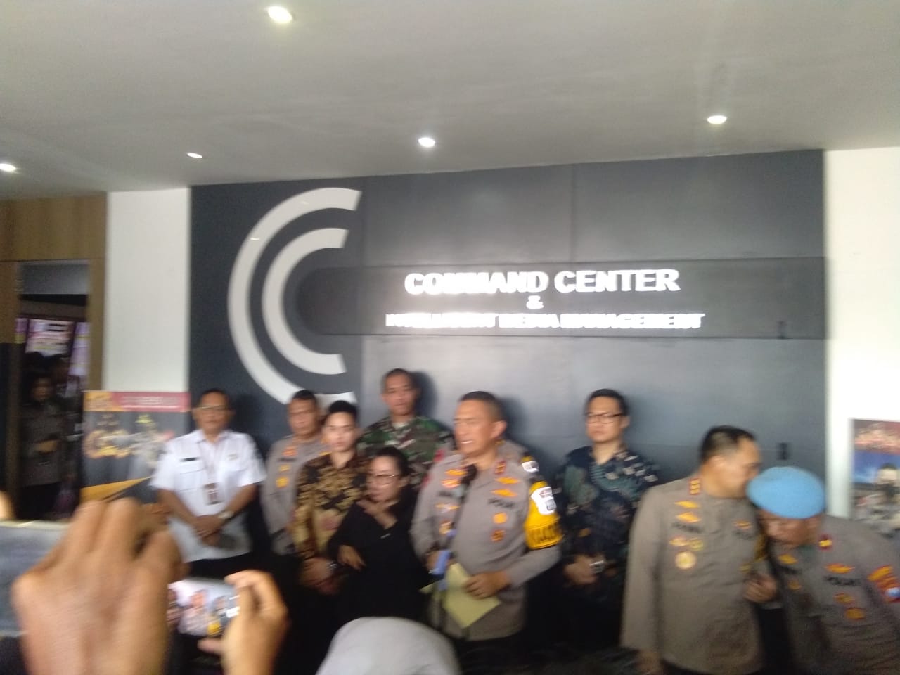 Terobosan Baru, Kapolda Jatim Resmikan Alat Body Camera di Satlantas Polrestabes Surabaya