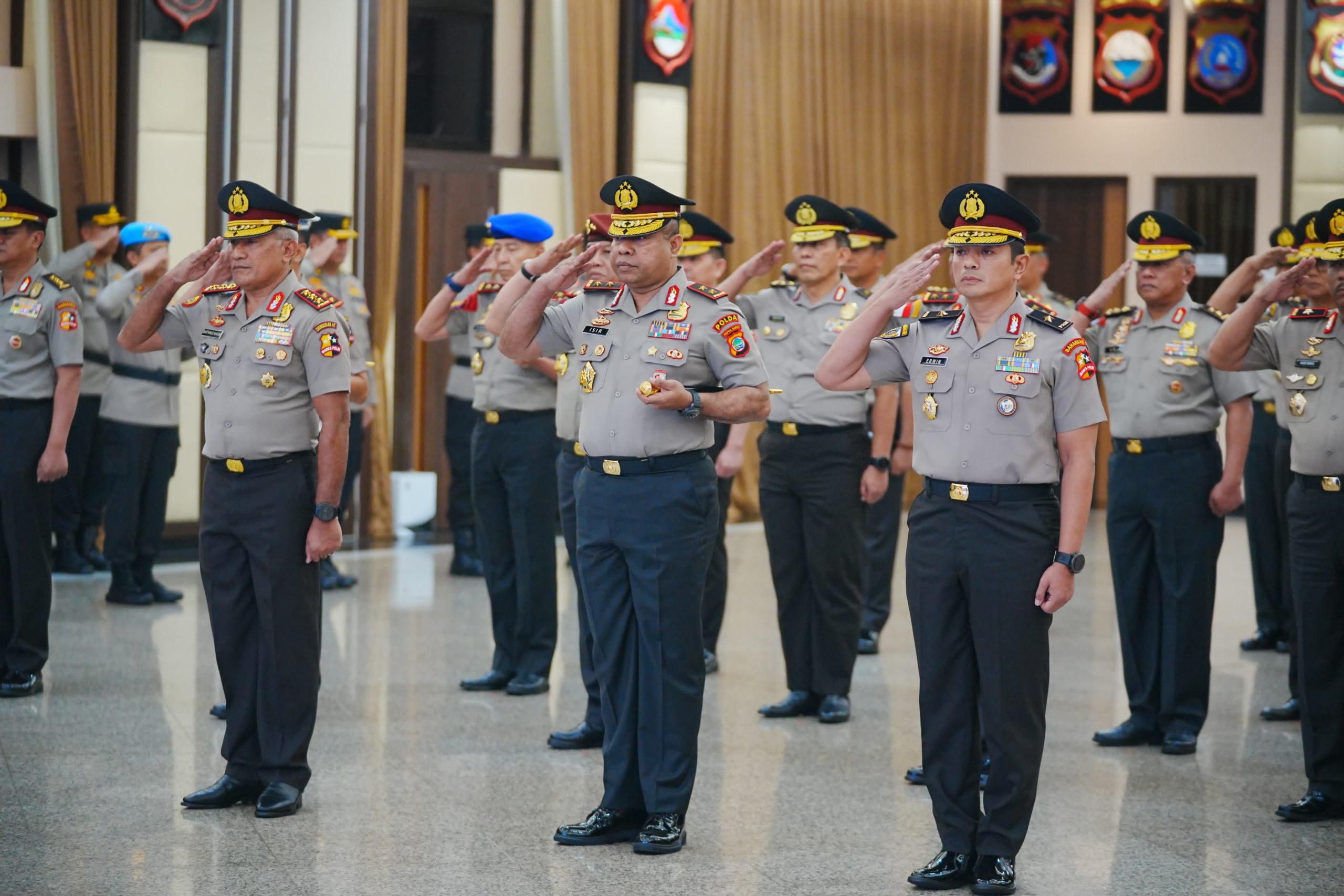 Kapolri Naikkan Pangkat 45 Pati Polri, Ada Satu Polwan Jadi Jenderal