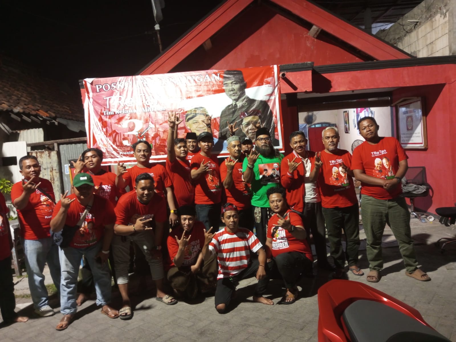 Komunitas Tretan Dihadiri Bacaleg Zainal Arifin Dapil 2 Gelar Nobar Debat Cawapres 2024