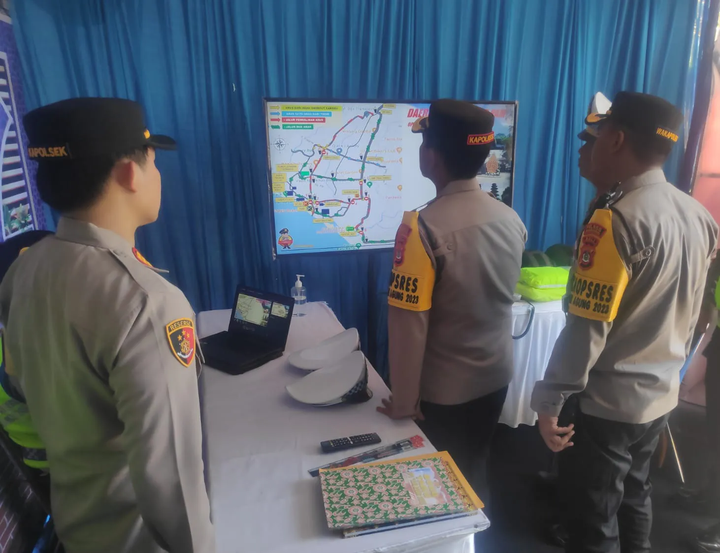Cek Lansung Pos Pengamanan Nataru, Kapolres Badung Berikan Rasa Aman 