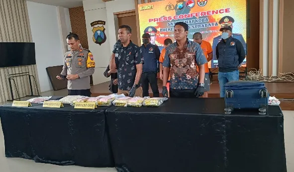 Dua Pengedar Narkotika Lintas Provinsi Berhasil Ditangkap Satresnarkoba Polrestabes Surabaya