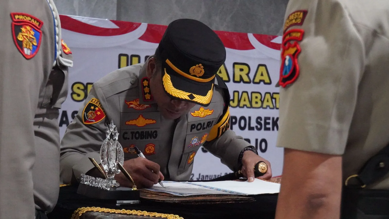 Kapolresta Sidoarjo Pimpin Sertijab Kasat Reskrim Polresta Sidoarjo dan Kapolsek Candi