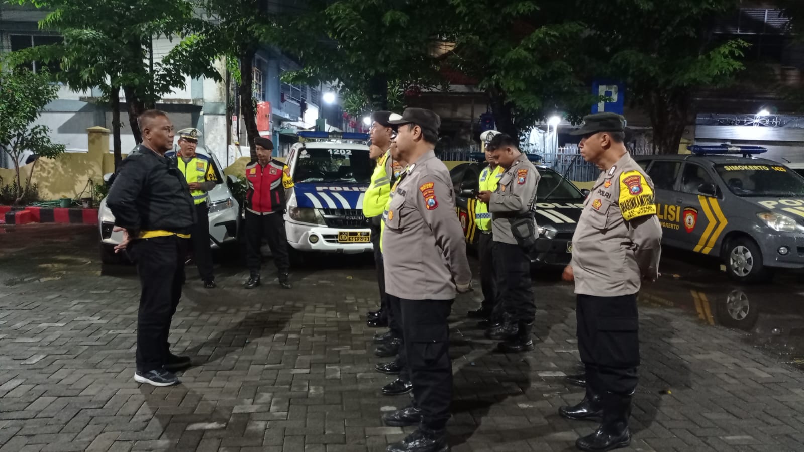Kapolsek Simokerto Konsisten Tindak Tegas Pelaku Kejahatan dan Pembuat Resah Masyarakat