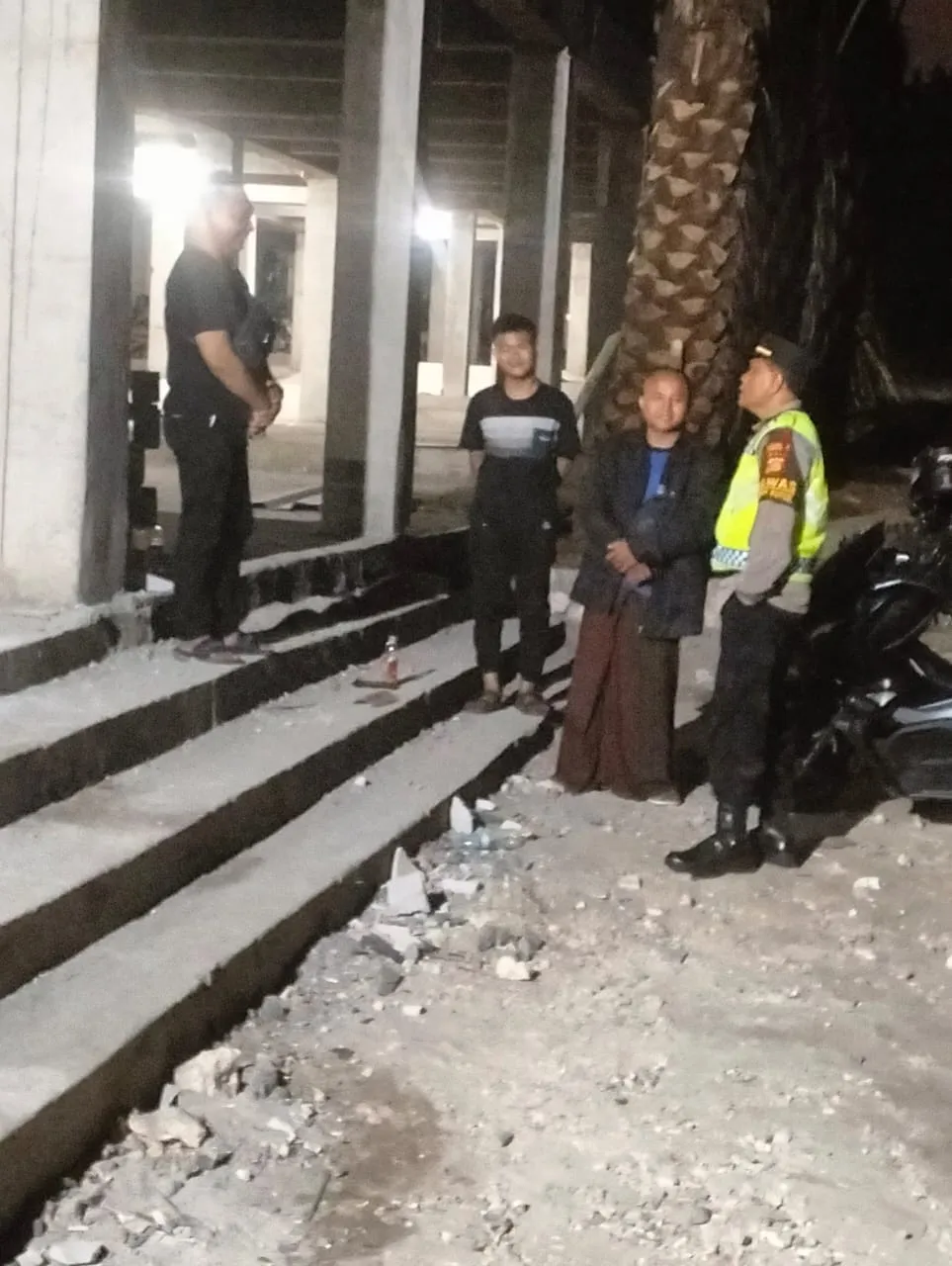 BLP Polsek Kuta Selatan Sambangi Bedeng Pekerja Proyek