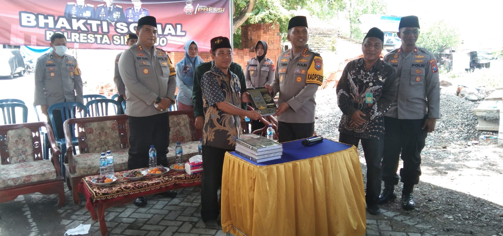 Pesan Kamtibmas Kapolresta Sidoarjo Kepada Warga Tambak Oso di Jumat Curhat