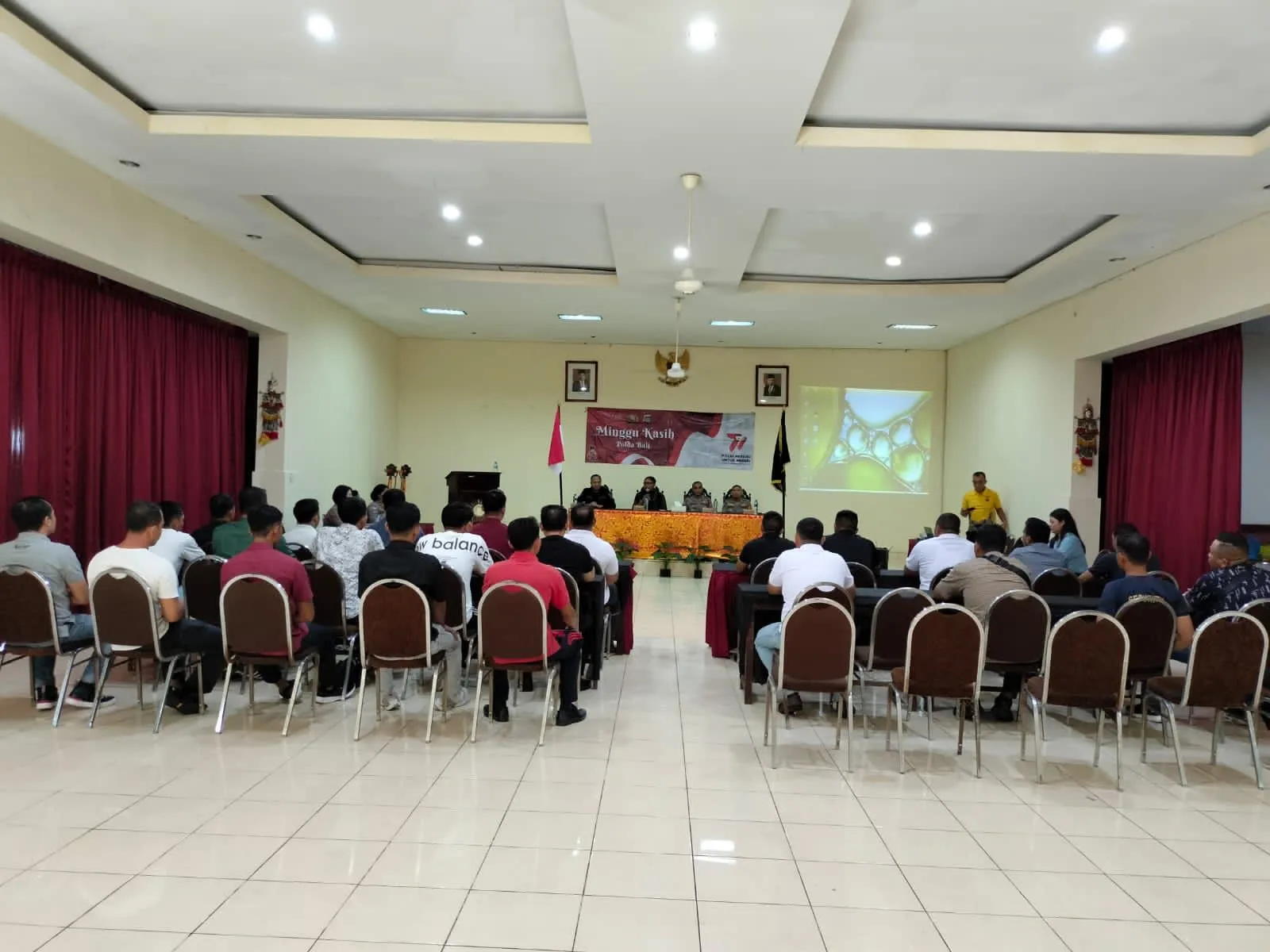 Serap Aspirasi Masyarakat Kelurahan Dauh Puri Kaja Polda Bali Gelar Minggu Kasih 