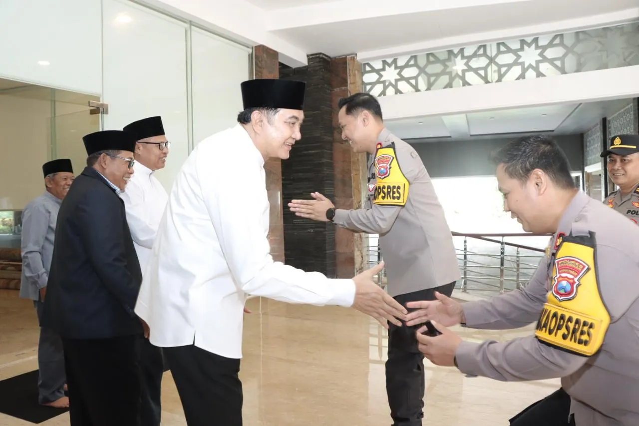 Cooling System Pemilu 2024, Kapolres Lamongan Sambang Ulama di Masjid Namira
