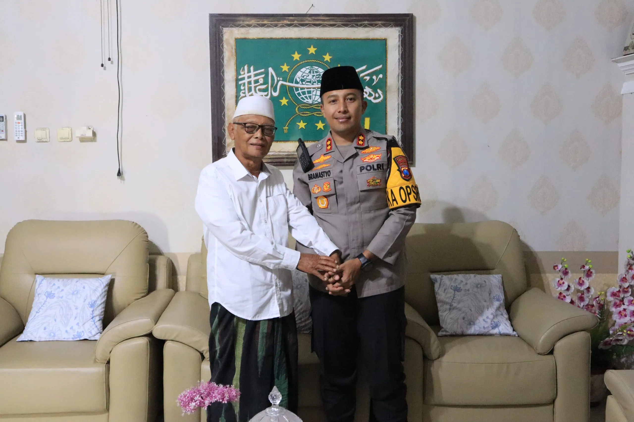 Cooling System Untuk Pemilu 2024, Kapolres Kediri Kota Silaturahmi ke Ponpes Al Amien Ngasinan