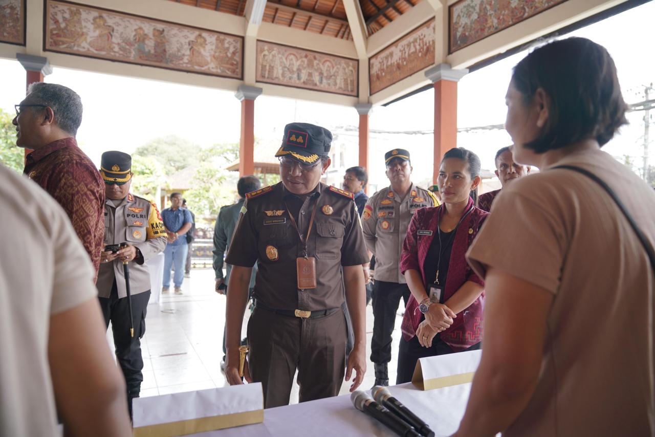 Kejari Gianyar Ikuti Kegiatan Monitoring Pembuatan TPS Wilayah Kabupaten Gianyar