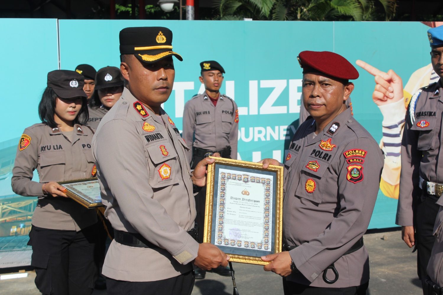 Enam Personil Polres Bandara Dapat Penghargaan, Dinilai Berprestasi