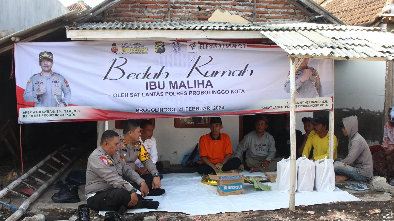 Polisi Peduli, Polres Probolinggo Kota Gelar Kegiatan Bedah Rumah