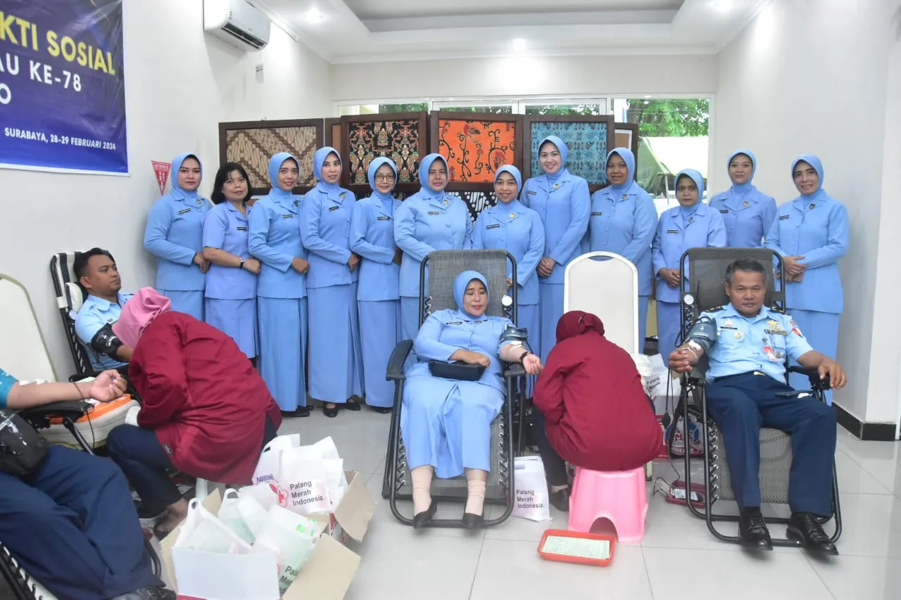 Bakti Sosial dan Donor Darah Dalam Rangka Rangkaian HUT ke-78 TNI AU di Lanud Muljono