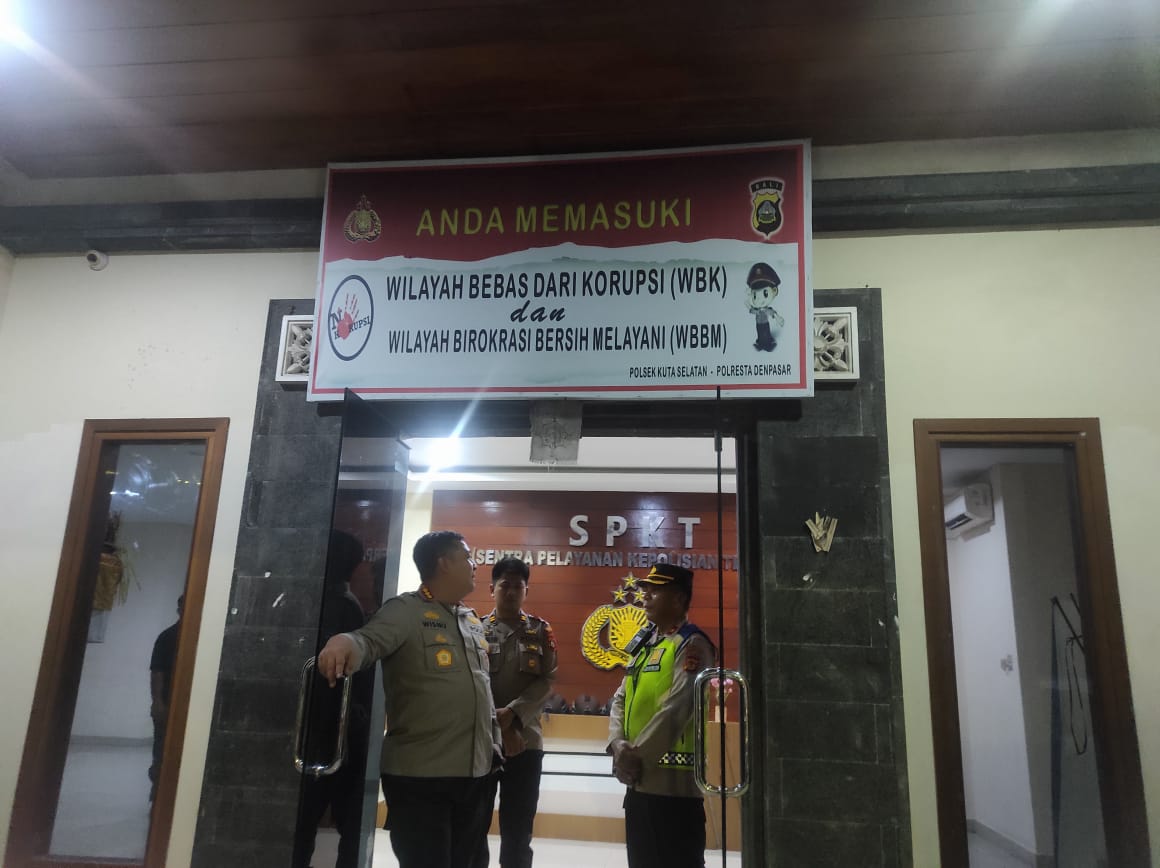Kunjungi Polsek Kutsel di Hari Raya Galungan, Kapolresta Denpasar Pastikan Keamanan Kondusif
