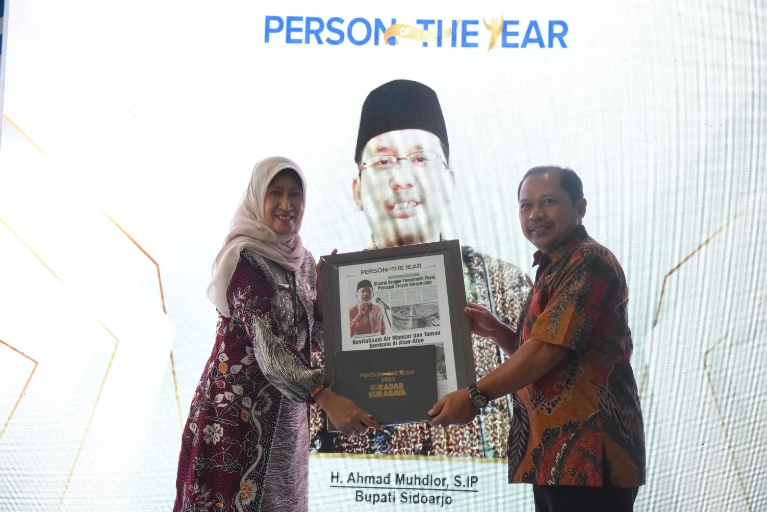 Bupati Sidoarjo Dinobatkan Person of The Year 2023 Oleh Media Ternama di Jatim