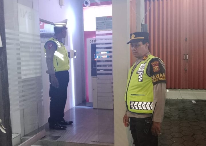 BLP Polsek Denbar Antisipasi Tindak Kriminal Premanisme dan Kejahatan Jalanan