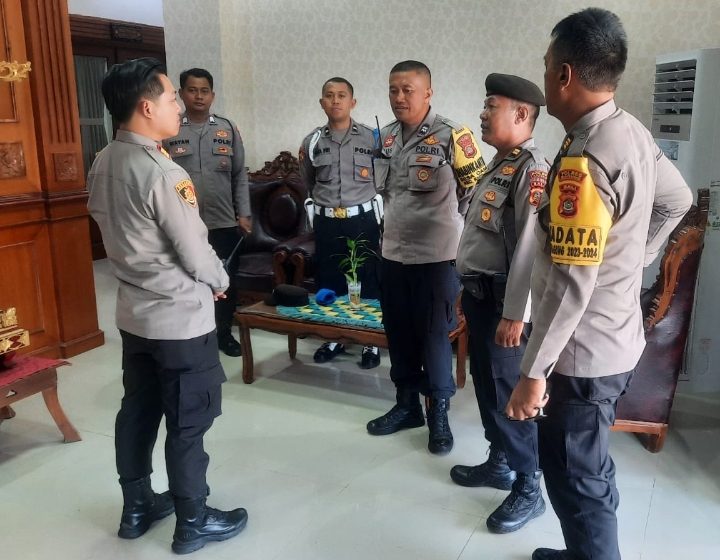 Kapolsek AKP Muhammad Rizky Fernandez Pantau Pengamanan PPK Kuta Utara