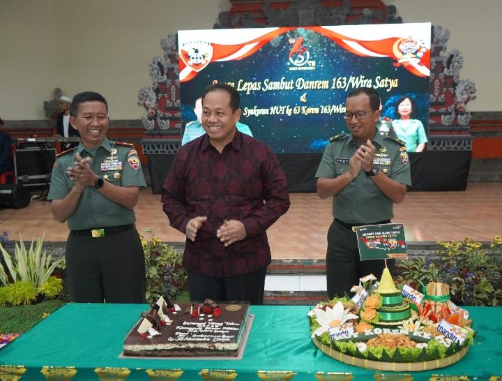 Syukuran Hut Ke 63 Korem 163/Wira Satya Dirangkaikan Dengan Pisah Sambut Danrem