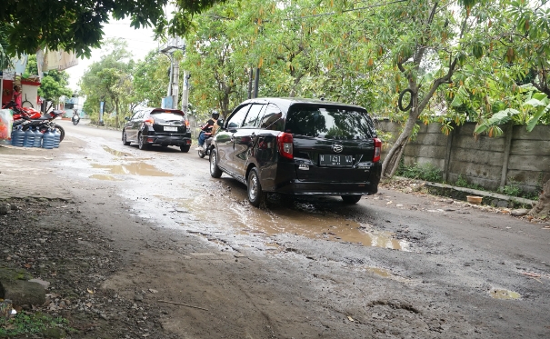 Jalan Suko-Masangan Wetan Dibeton, Warga Senang Keluhannya Direspon Bupati Sidoarjo