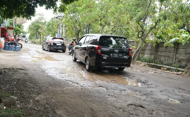 Jalan Suko-Masangan Wetan Dibeton, Warga Senang Keluhannya Direspon Bupati Sidoarjo