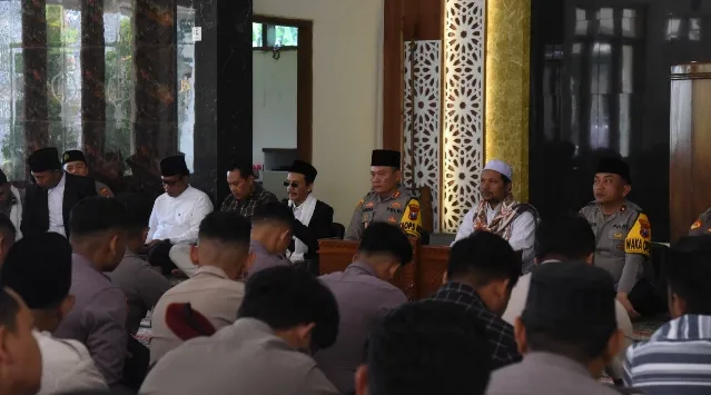 Tingkatkan Iman dan Taqwa di Bulan Ramadhan Polres Bondowoso Rutin Gelar Binrohtal dan Tadarus