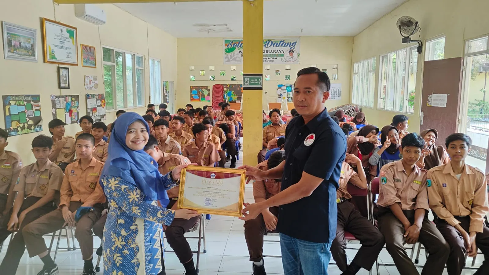 Polres PelabuhanTanjung Perak Terus Lakukan Penyuluhan Bahaya Narkoba di Sekolah