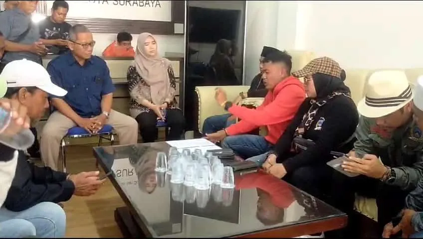 Skakmat KPU Surabaya Tidak Mampu Jawab Pertanyaan Aliansi Madura Indonesia