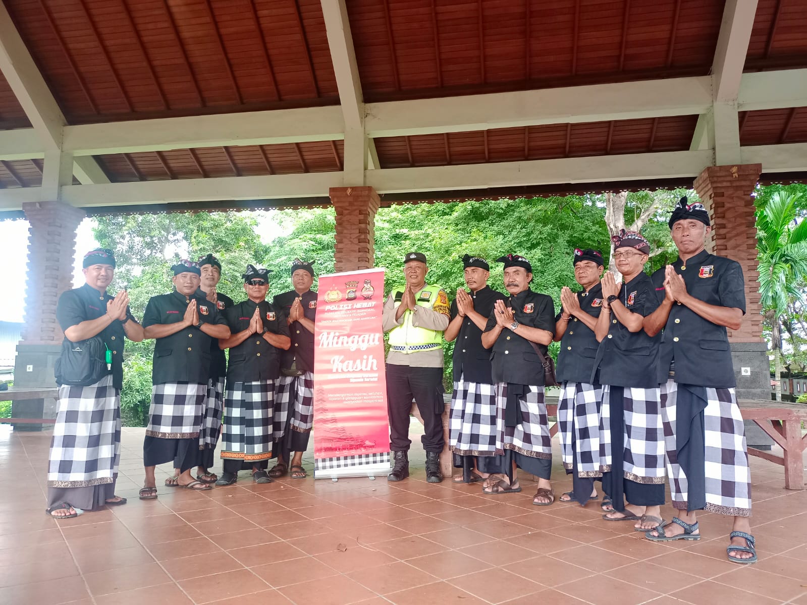 Polsek Denut Ajak Pecalang Jaga Kamtibmas Sambut Hari Raya Tiga Agama 